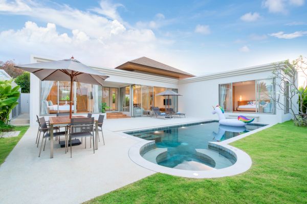 Pool Deck Pouring in Sacramento