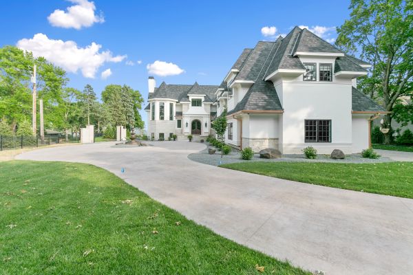 Cost of Concrete Driveway Installation in Sacramento