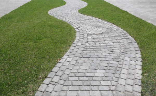 Cost of Yard Walkway Construction in Sacramento